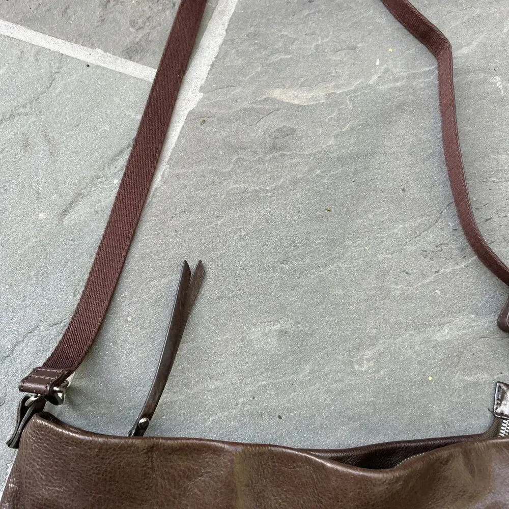 TANO Brown Leather Brown Straps Hobo Shoulder Bag Zippers Large Fossil Strap Red